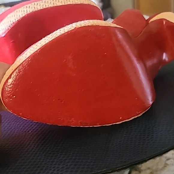 Christian Louboutin heels Sz 38.(#1387)red suede w/ 4.75" heel and 1" platform. - Picture 17 of 17